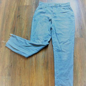 Mom Jeans Large Blue Jean Style Cut off NEVER WORN